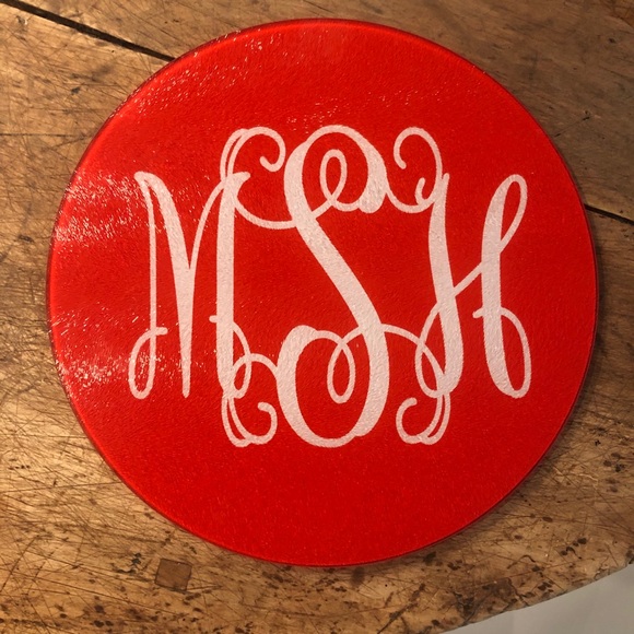 Monogrammed glass cheese board/ cutting board - Picture 1 of 1